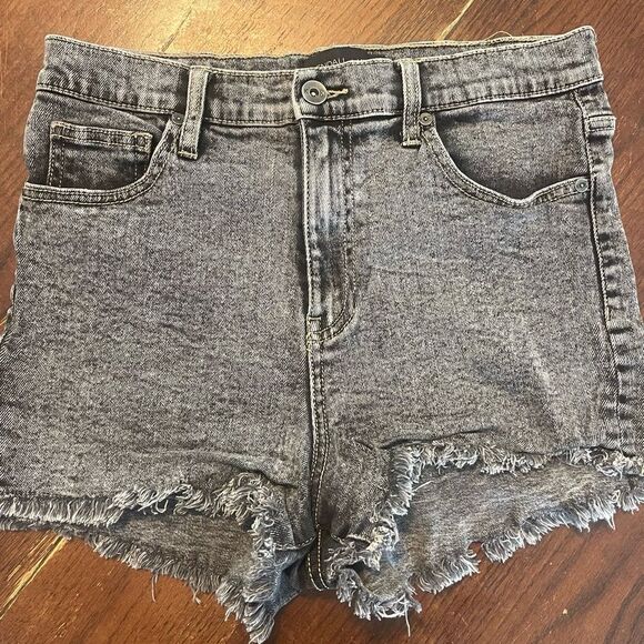 Kendall & Kylie Black White Washed Jean Shorts High-Waisted Distressed 11/30 - Picture 1 of 11